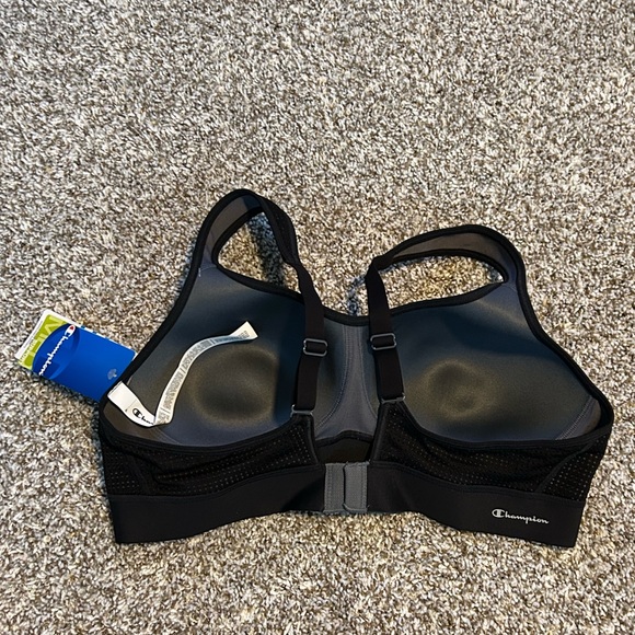 New With Tags Champion Sports Bra Size 38C - Picture 2 of 2